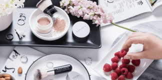 Kosmetyki mineralne wady i zalety – to musisz o nich wiedzieć! Jak stosować kosmetyki mineralne