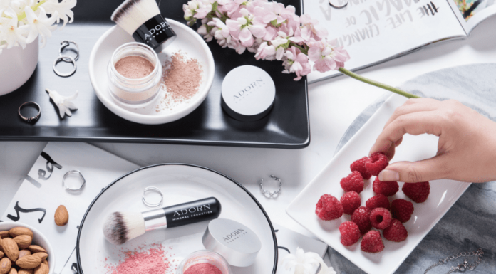 Kosmetyki mineralne wady i zalety – to musisz o nich wiedzieć! Jak stosować kosmetyki mineralne