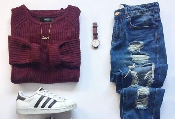 Czy warto kupować ubrania w second handach? Czy warto kupować w sklepach z odzieżą używana?