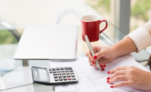 Budżet domowy – co to jest i jak nad nim zapanować? Planowanie wydatków