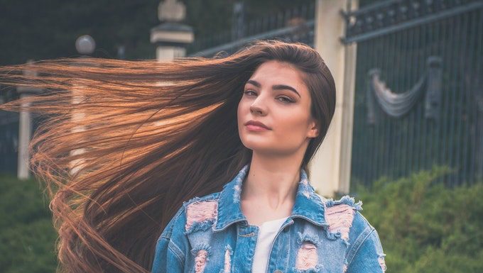 Keratynowe prostowanie włosów: To musisz wiedzieć! FAKTY I MITY keratynowe prostowanie włosów