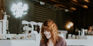 Dekalog randkowania w Sieci – kompletny poradnik czy randki przez internet są bezpieczne