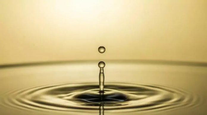 Oleje mineralne w kosmetykach, dobre czy złe? oleje mineralne w kosmetykach