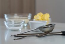 Ciastka Red Velvet z białą czekoladą